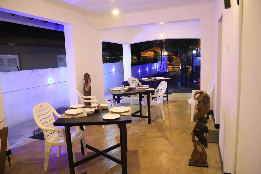 The Sea House Hotel Kudapaduwa Bagian luar foto